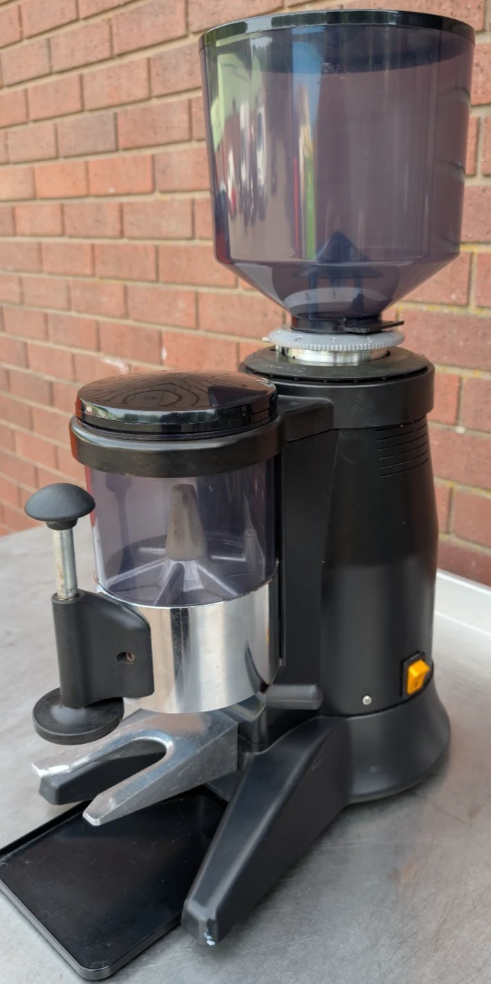 Fiamma MCF-9A Automatic Commercial Coffee Grinder with Doser — photograph 1